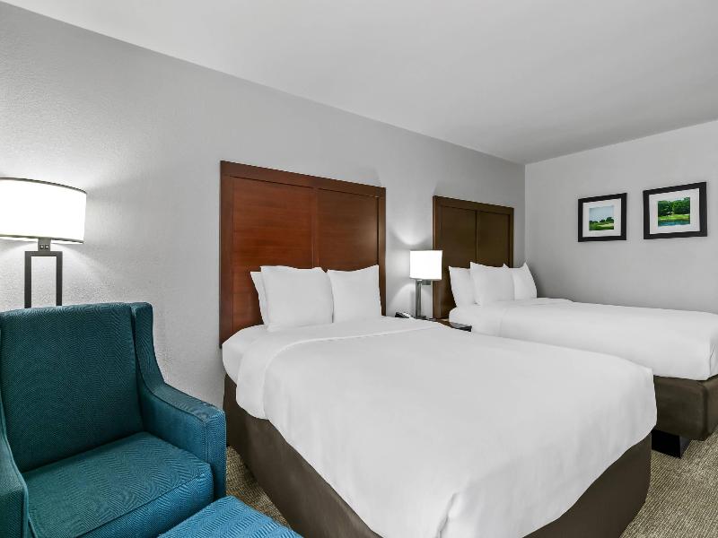 Comfort Inn & Suites Greenwood Near University image