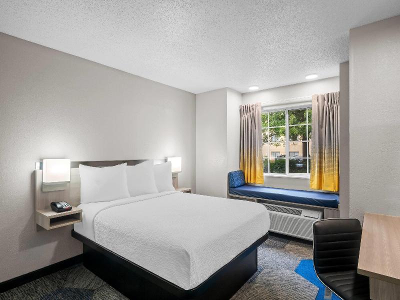 DOUBLE QUEEN SIZE BED — photo 4