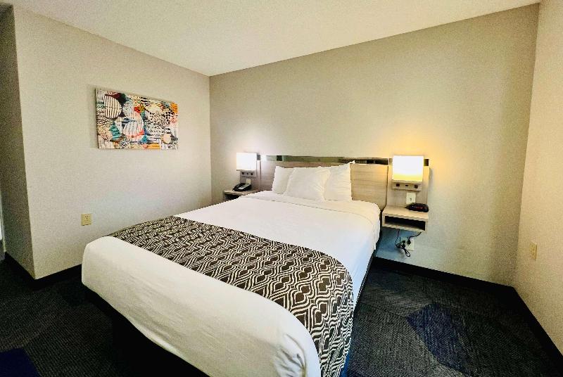 Microtel Inn & Suites By Wyndham Georgetown image