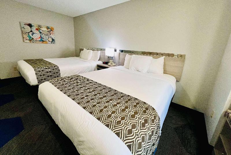 Microtel Inn & Suites By Wyndham Georgetown image
