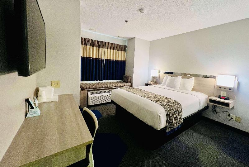 Microtel Inn & Suites By Wyndham Georgetown image