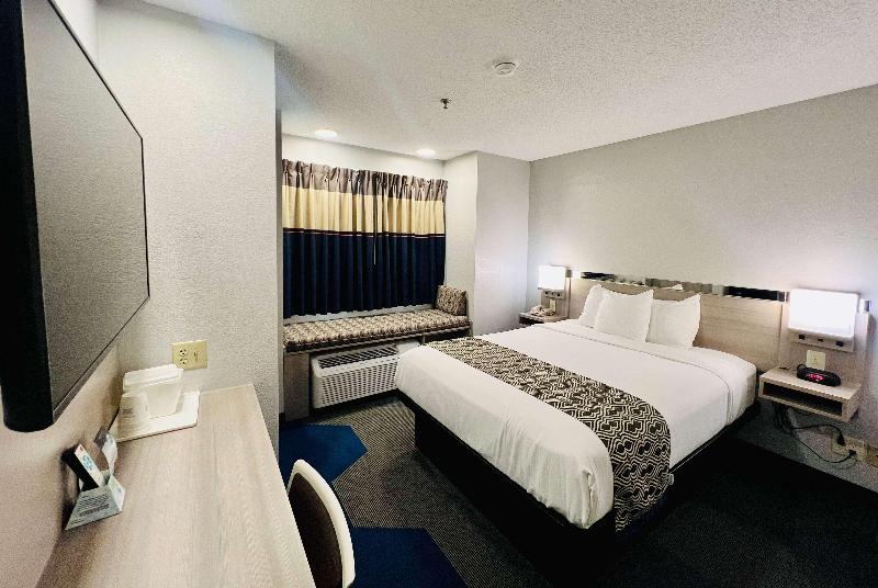 Microtel Inn & Suites By Wyndham Georgetown image