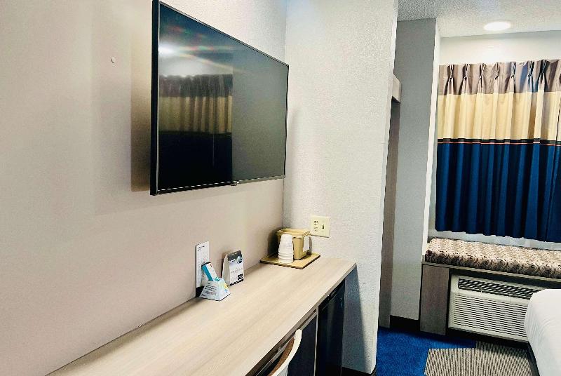 Microtel Inn & Suites By Wyndham Georgetown image