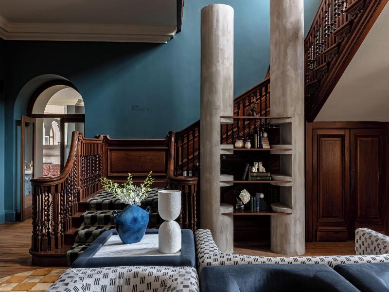 Cowley Manor image