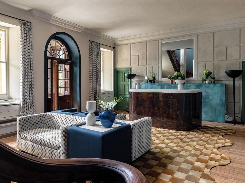 Cowley Manor image