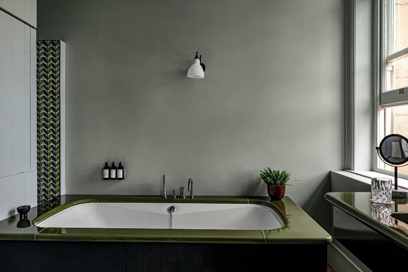 Cowley Manor image