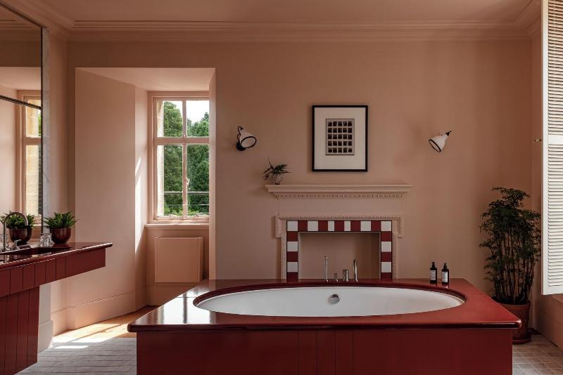 Cowley Manor image
