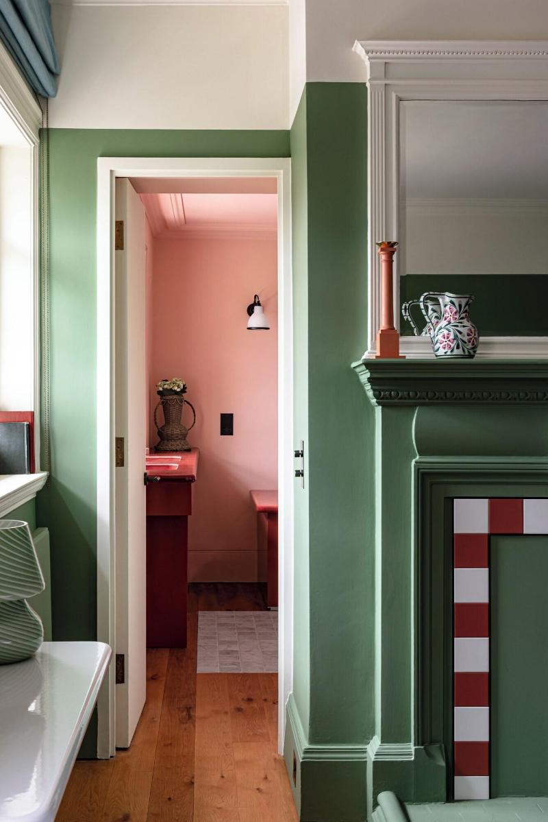 Cowley Manor image