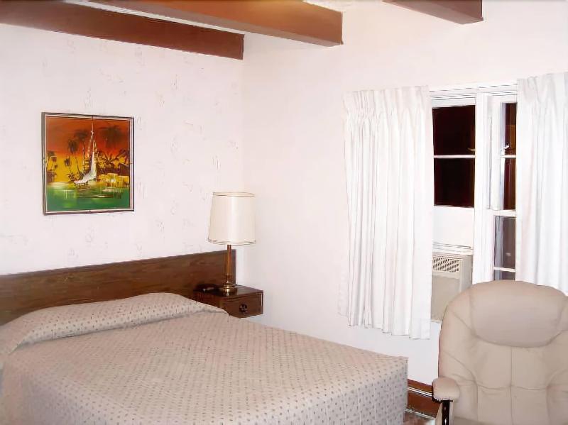 O'Haire Manor Motel & Apartments — photo 4