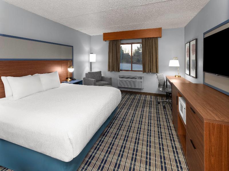 Room KING SIZE BED — photo 4