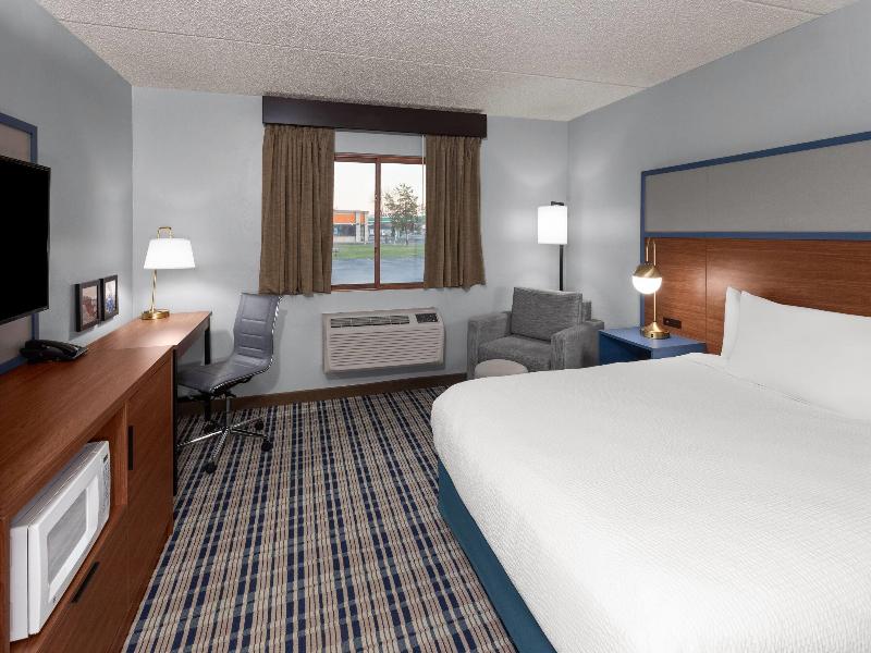 Room QUEEN BED NON SMOKING
