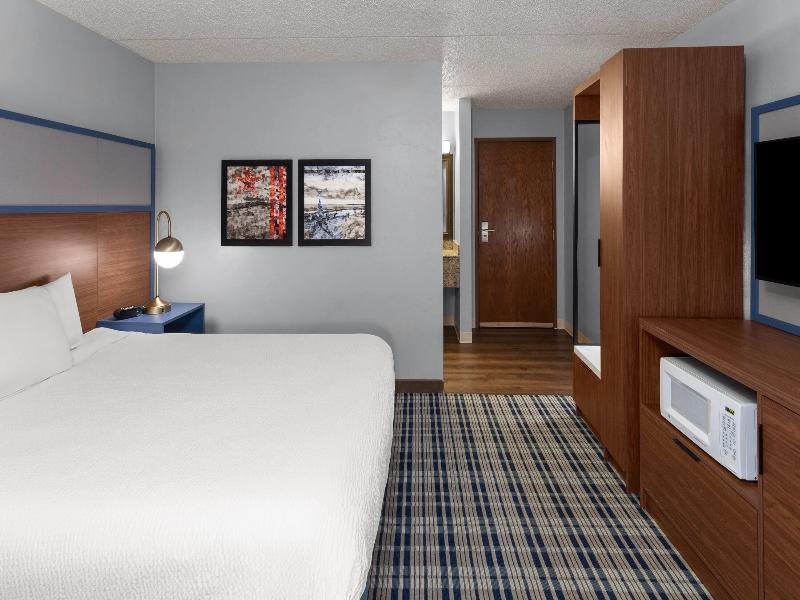 Room QUEEN BED NON SMOKING