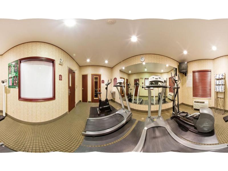 Holiday Inn Express & Suites Gainesville image