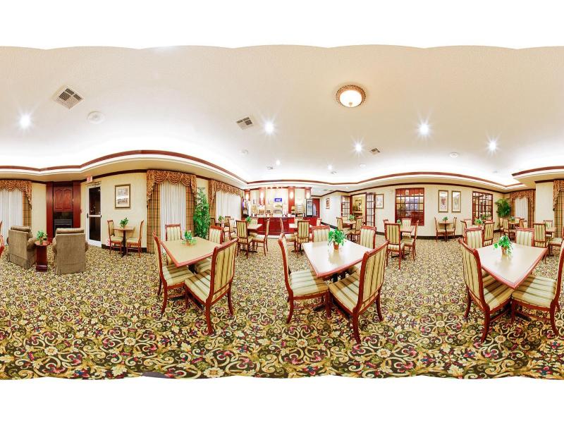 Holiday Inn Express & Suites Gainesville image