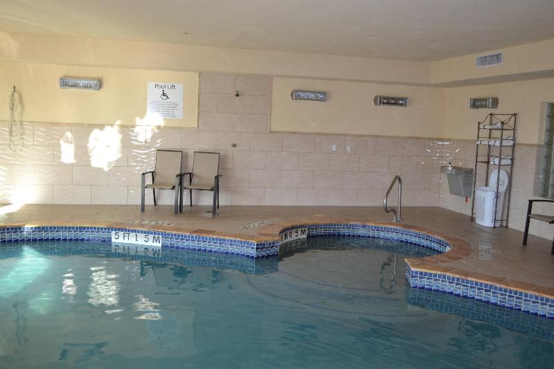 Holiday Inn Express & Suites Gainesville image