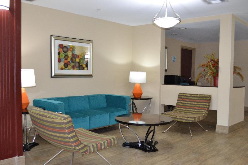 Holiday Inn Express & Suites Gainesville image