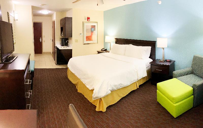Holiday Inn Express & Suites Gainesville photo 12