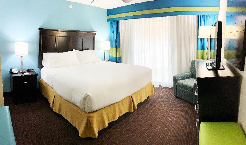 Holiday Inn Express & Suites Gainesville image