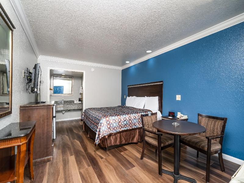 Gator Town Inn image