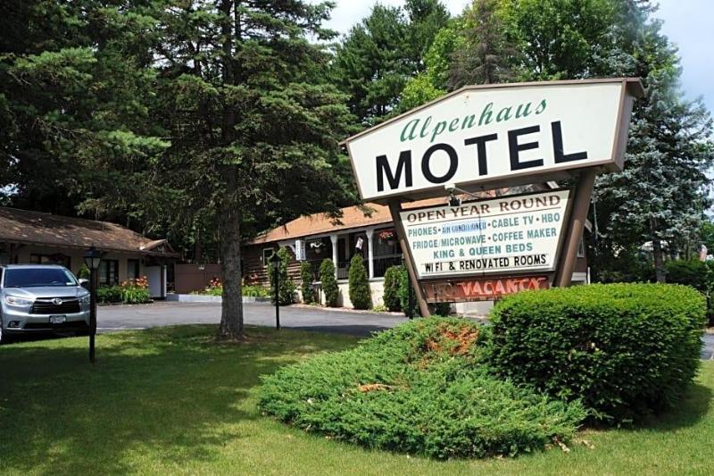 Alpenhaus Motel Queensbury image