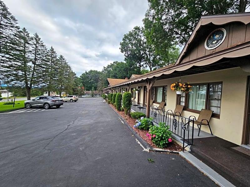 Alpenhaus Motel Queensbury image