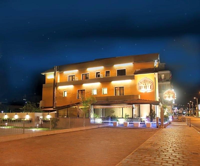 Villa Daniela image