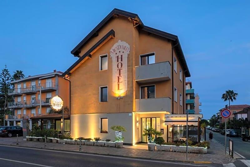 Villa Daniela image