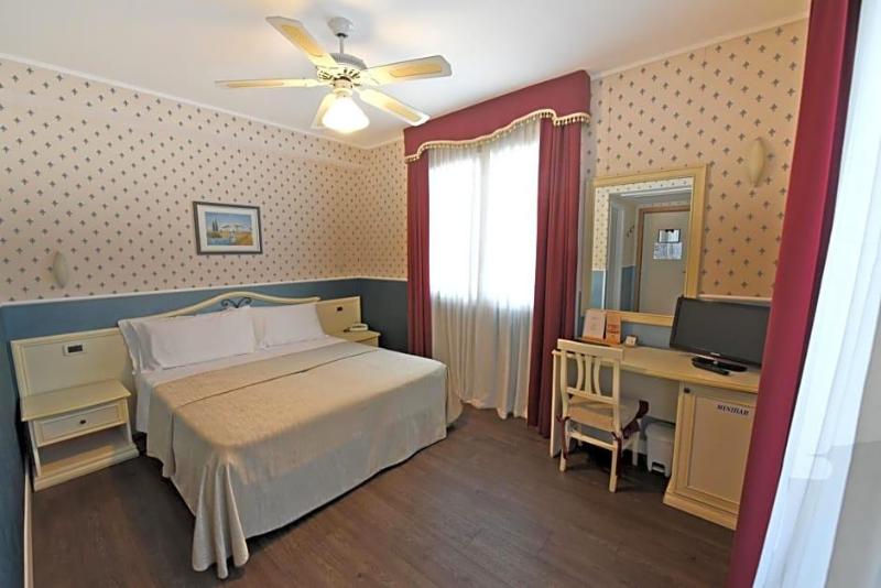 Villa Daniela image