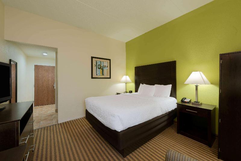La Quinta Inn & Suites Columbus – Grove City