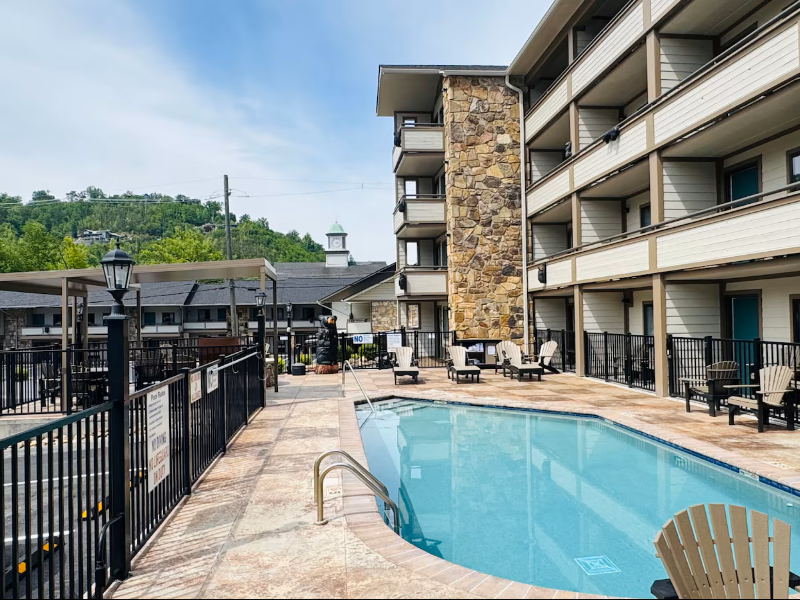 Best Western Johnson's Inn Downtown Gatlinburg image