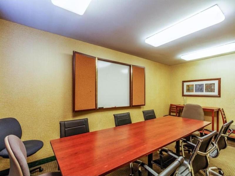 Motel 6 Green Bay, WI - Lambeau image