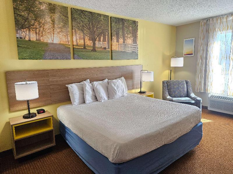 Days Inn by Wyndham Greensboro NC image