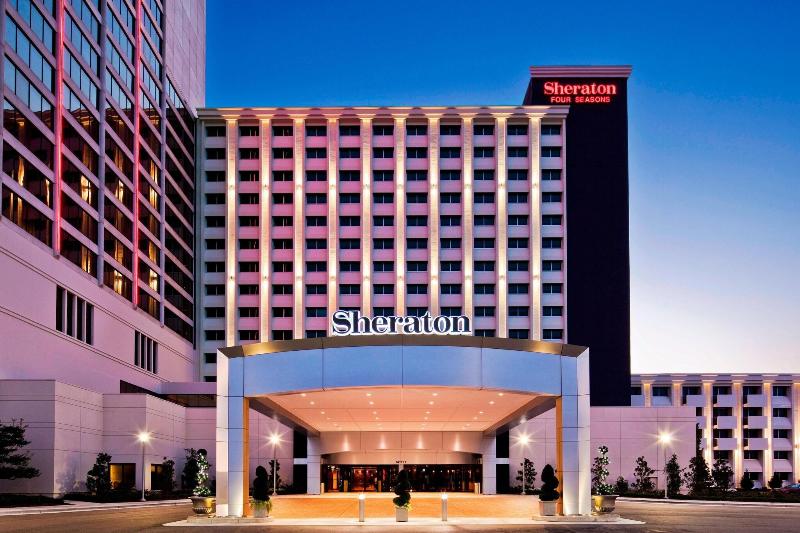 Sheraton Greensboro at Four Seasons image
