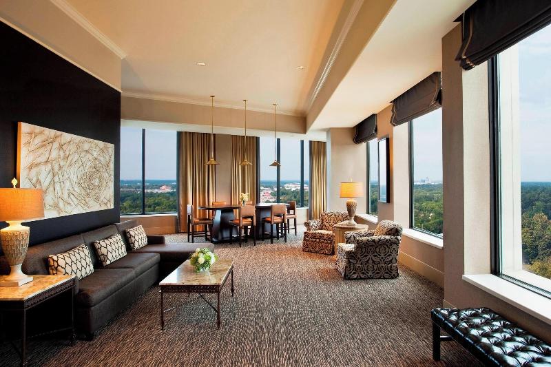 Sheraton Greensboro at Four Seasons image