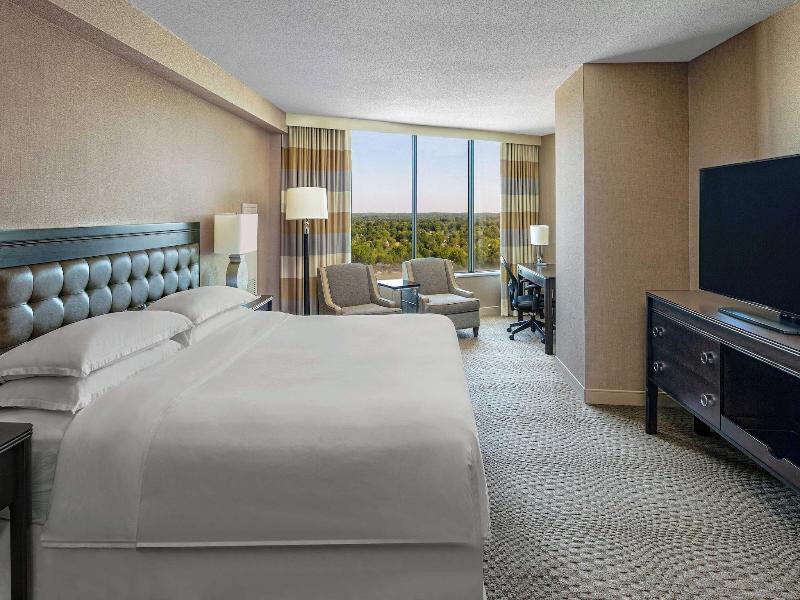 Sheraton Greensboro at Four Seasons image
