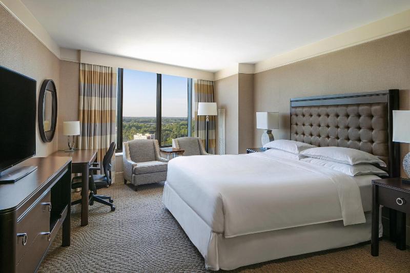 Sheraton Greensboro at Four Seasons image