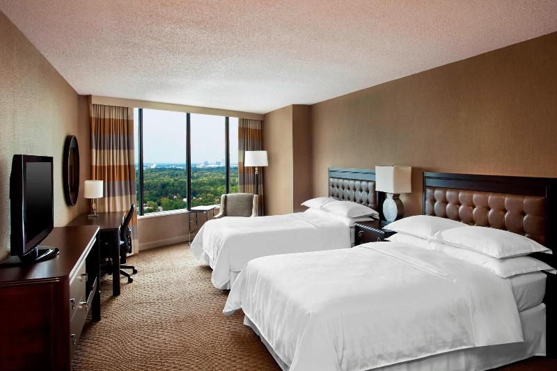 Sheraton Greensboro at Four Seasons image