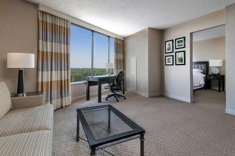 Sheraton Greensboro at Four Seasons image