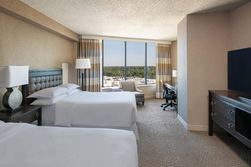 Sheraton Greensboro at Four Seasons image