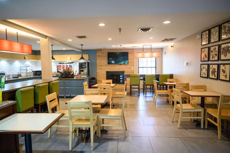 Country Inn & Suites by Radisson, Greenfield, IN image