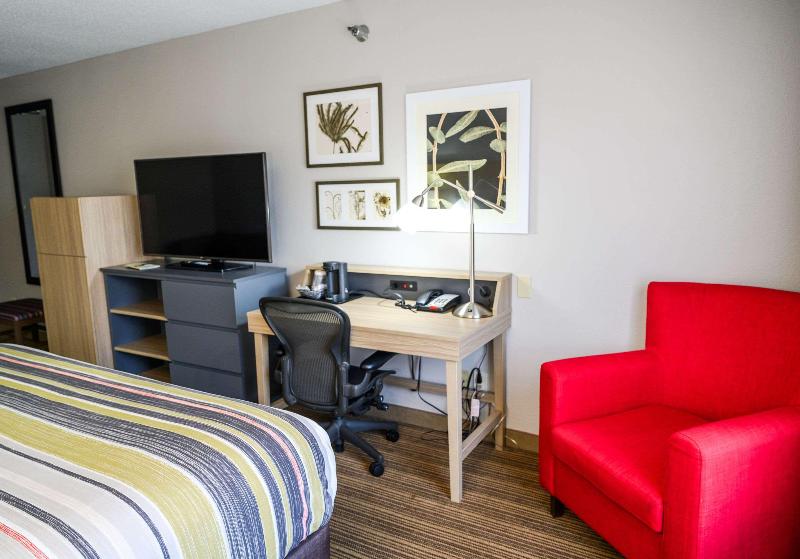 Country Inn & Suites by Radisson, Greenfield, IN image