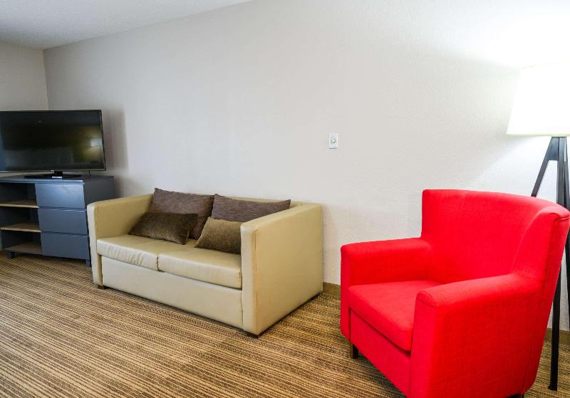 Country Inn & Suites by Radisson, Greenfield, IN image