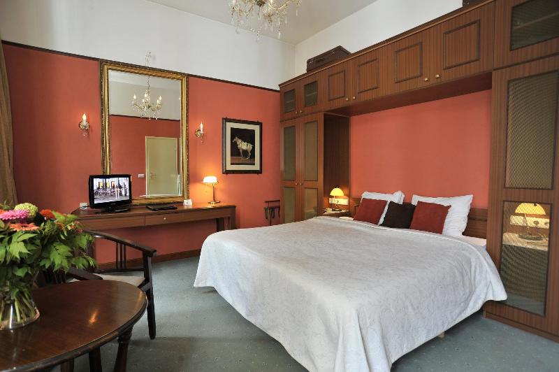 Hotel Mastbosch Breda image