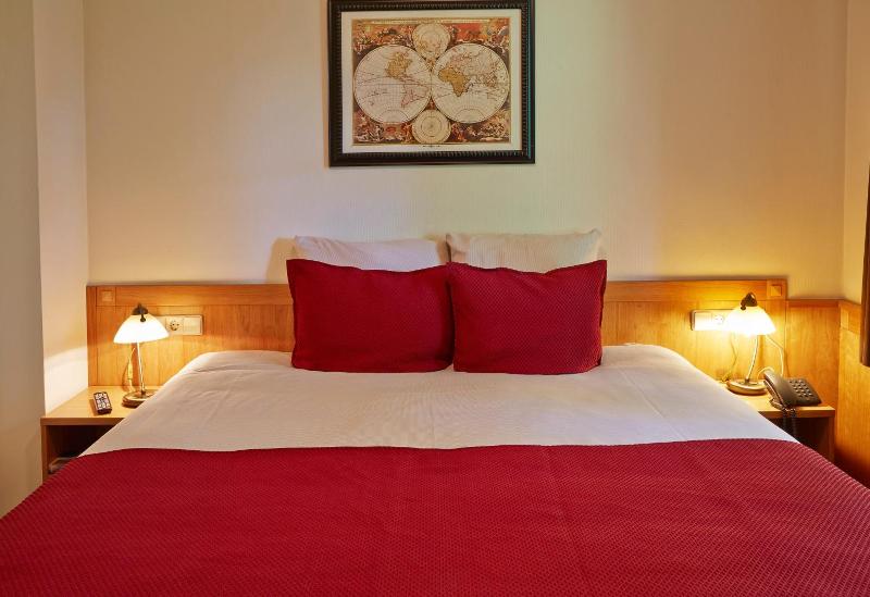 Hotel Mastbosch Breda image