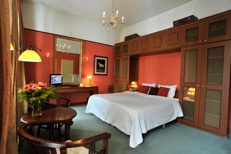 Hotel Mastbosch Breda image