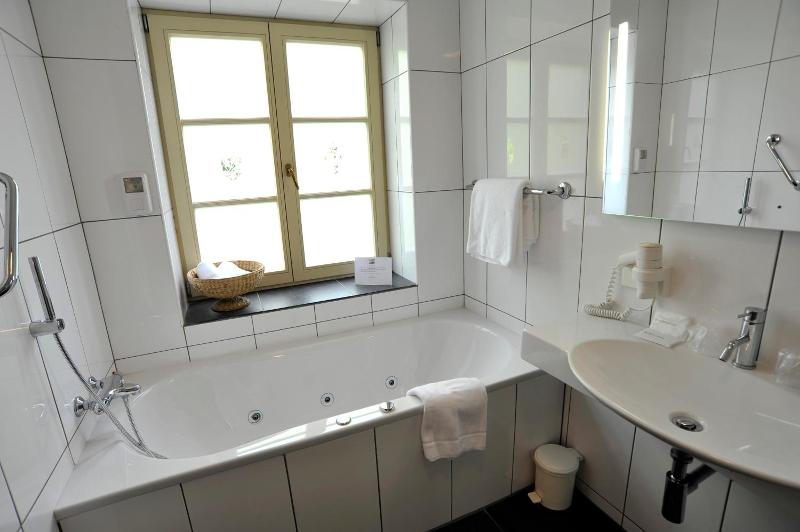 Hotel Mastbosch Breda image