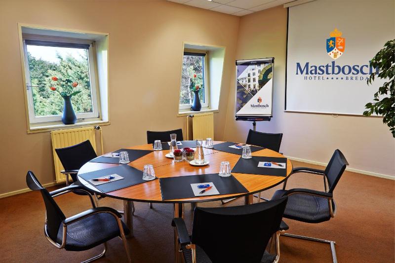 Hotel Mastbosch Breda image