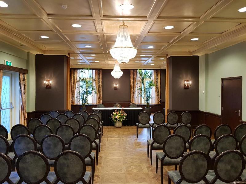 Hotel Mastbosch Breda image
