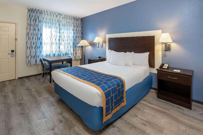 Bed room