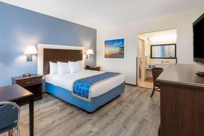 Bed room